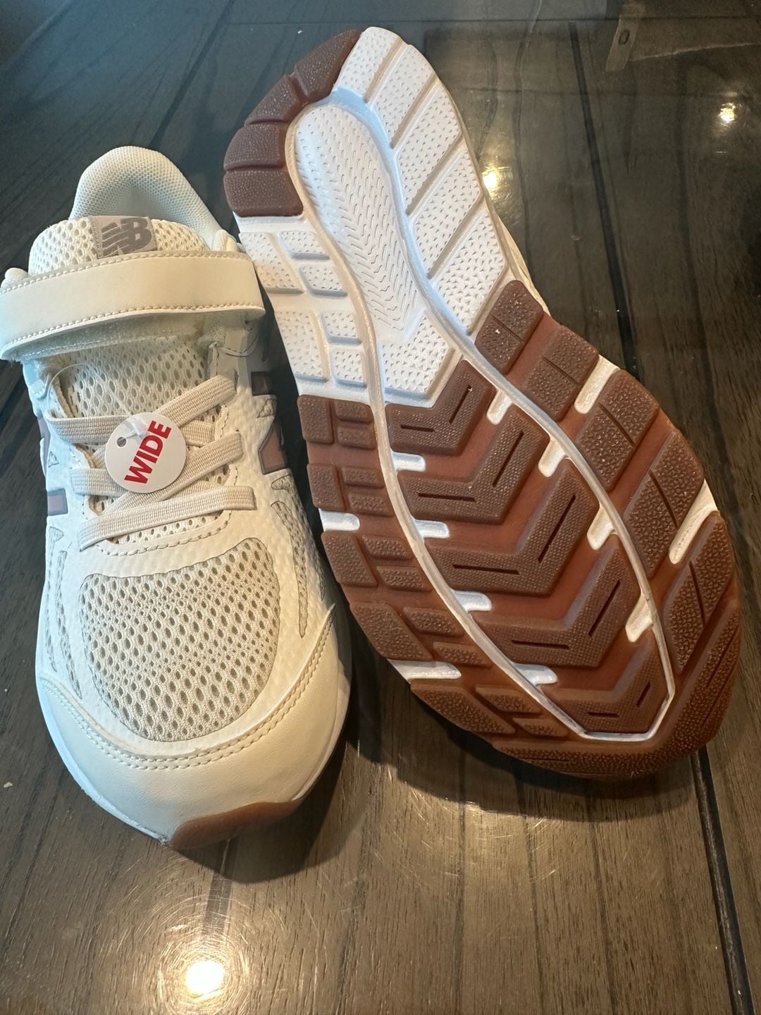 New Balance 519v1 Kids Size 6.5W White Hook and Loop Running Shoes 9
