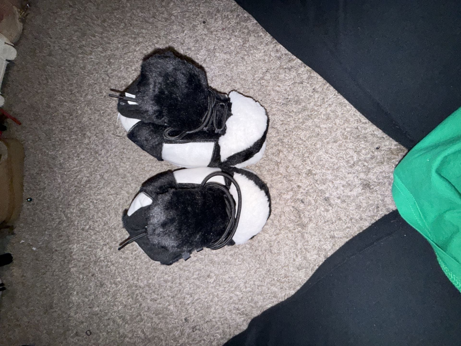 Copper Denim Fuzzy Sneaker Slippers Size S 11-12 Black White 1