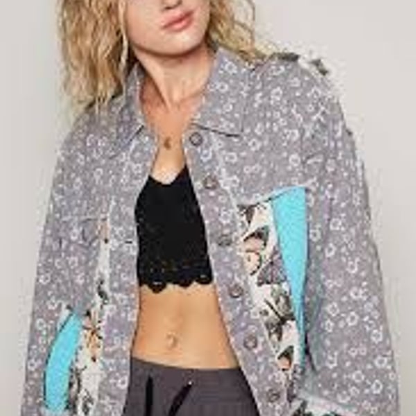 POL Butterfly Tapestry Floral Patchwork Denim Jacket Boho Size M