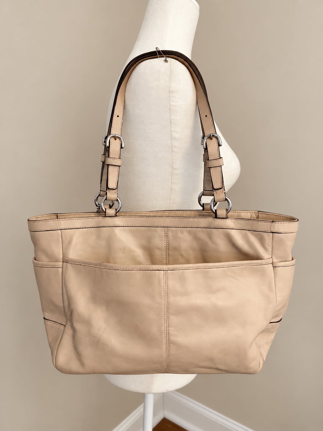 Coach Gallery Leather Shoulder Tote Bag Beige 3
