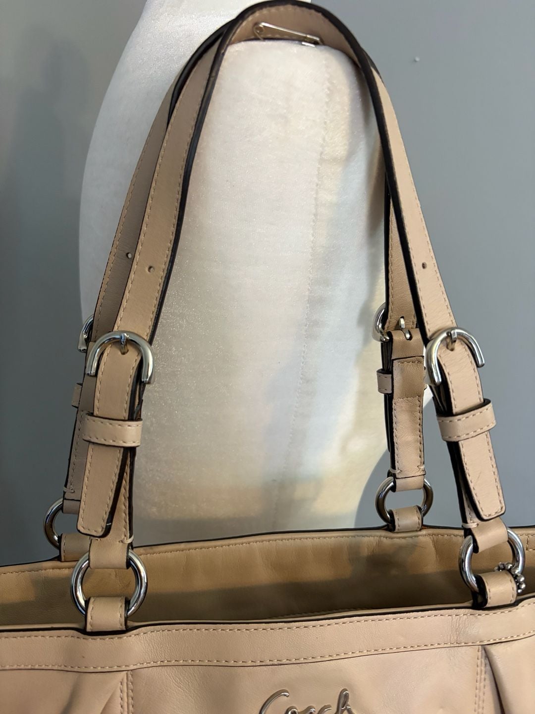 Coach Gallery Leather Shoulder Tote Bag Beige 8