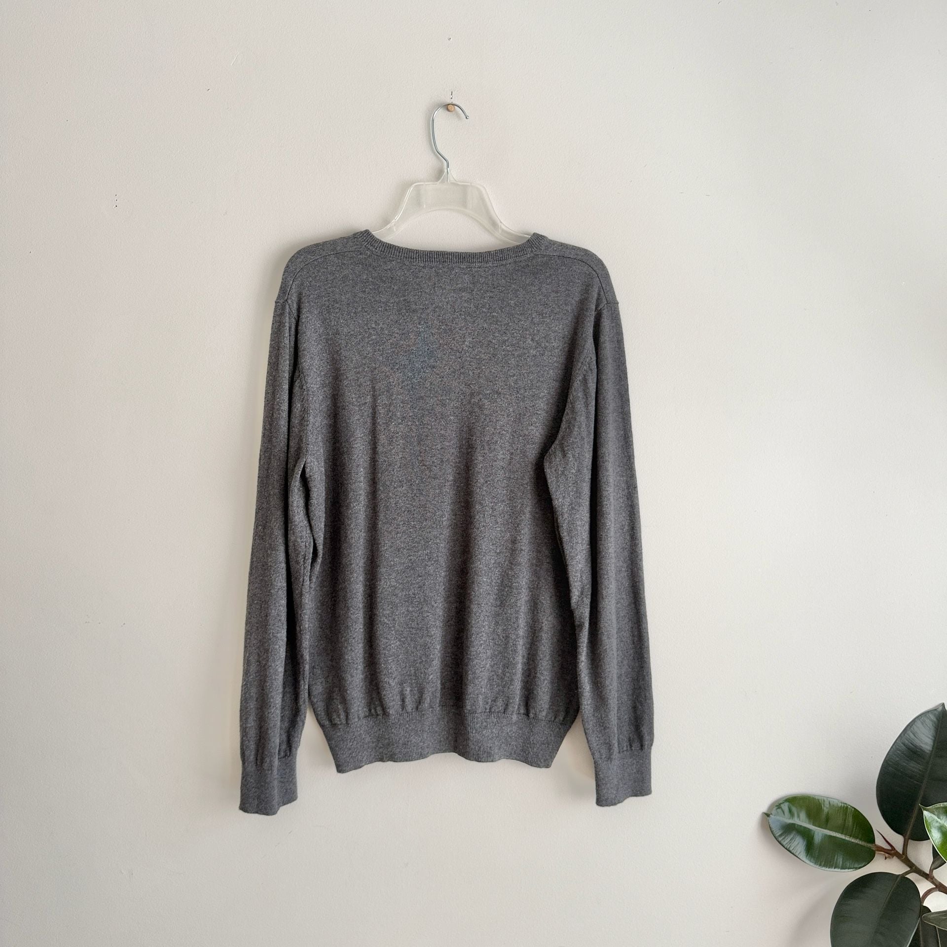 LL Bean V-Neck Sweater Size M-Reg Gray Cotton Cashmere Long Sleeve Knit 4