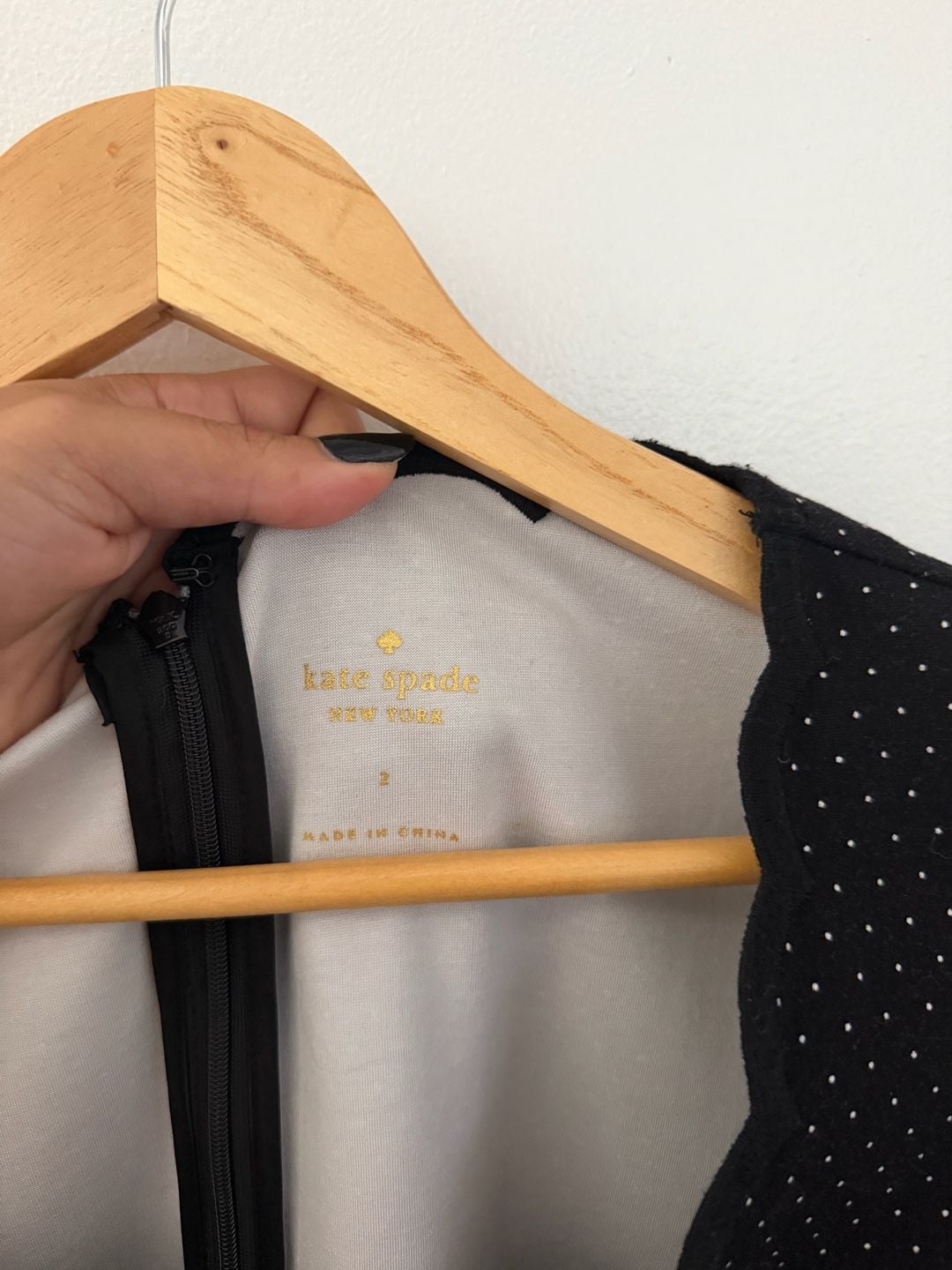 kate spade Pin dot scallop ponte dress sz 2  7