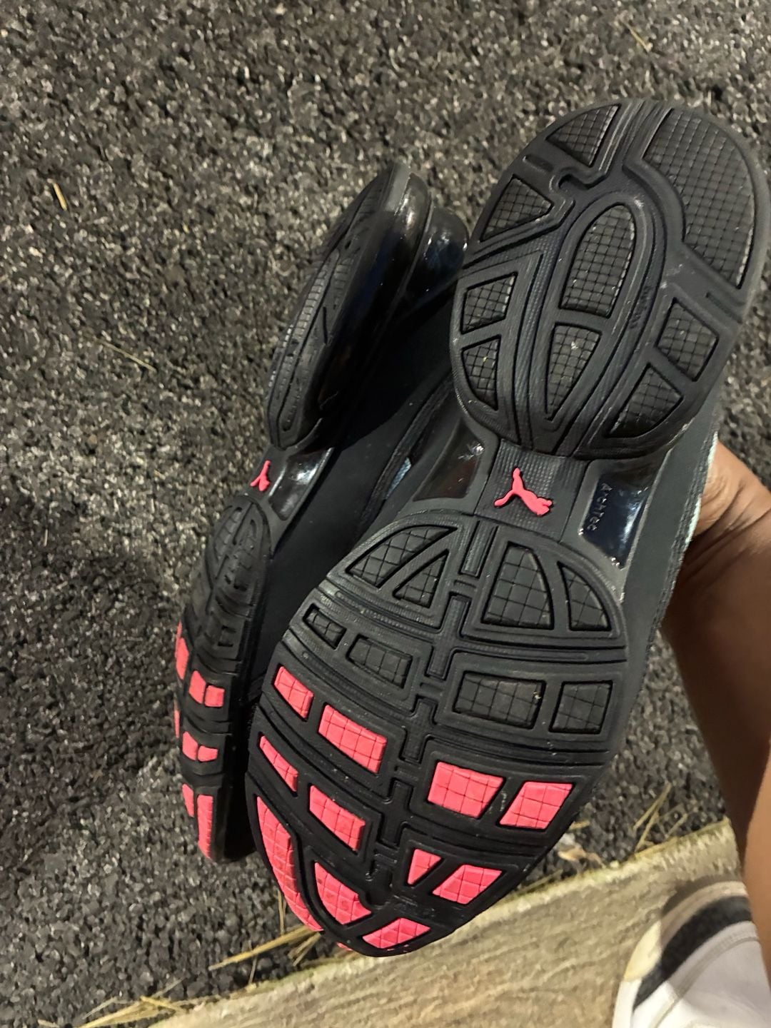 Puma Riaze Prowl Running Shoes Black Pink Aquamarine 4