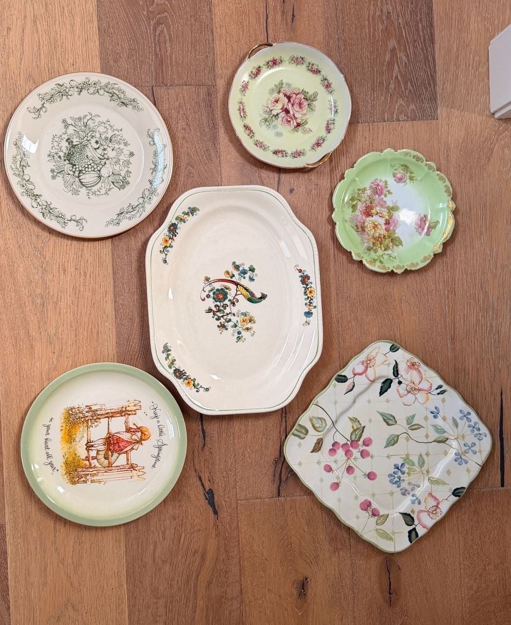 Green plate wall! curated collection of 6 large vintage plates in green theme 1