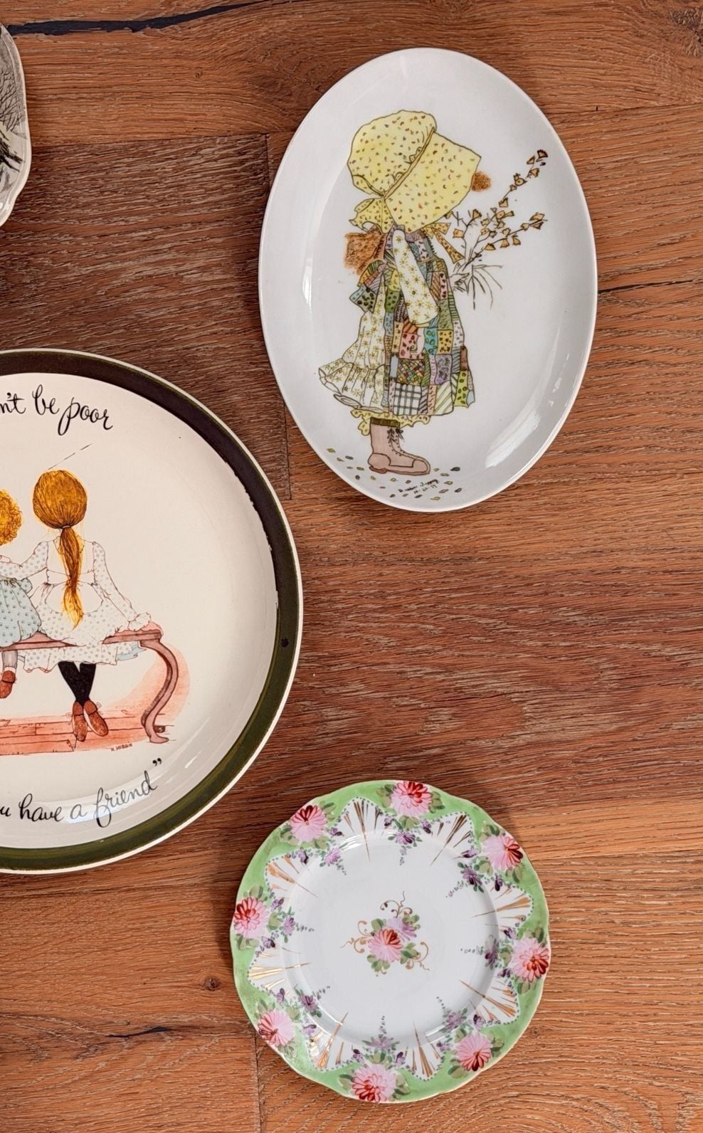 Green plate wall! curated collection of green plates for wall decor 4