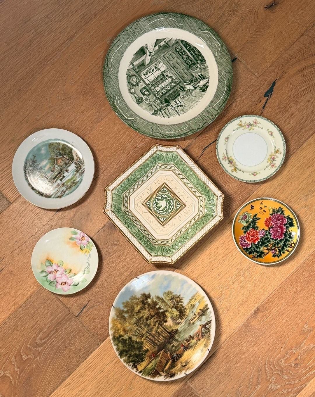 Green plate wall. Curated collection of plates all in green color theme 2
