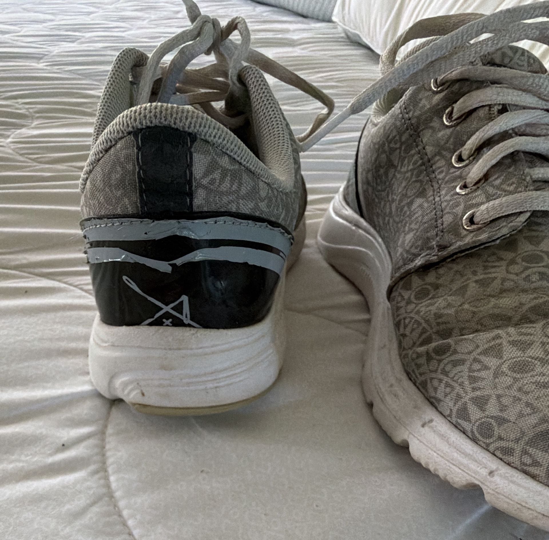 Inkkas Sneakers Size 7 Grey Geometric Print Lace Up Shoes 3