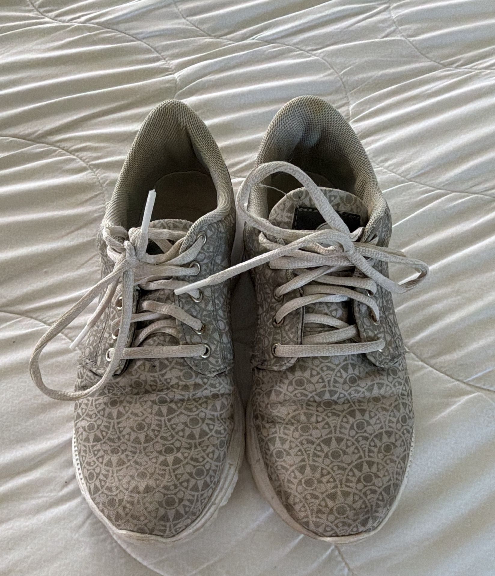 Inkkas Sneakers Size 7 Grey Geometric Print Lace Up Shoes 2