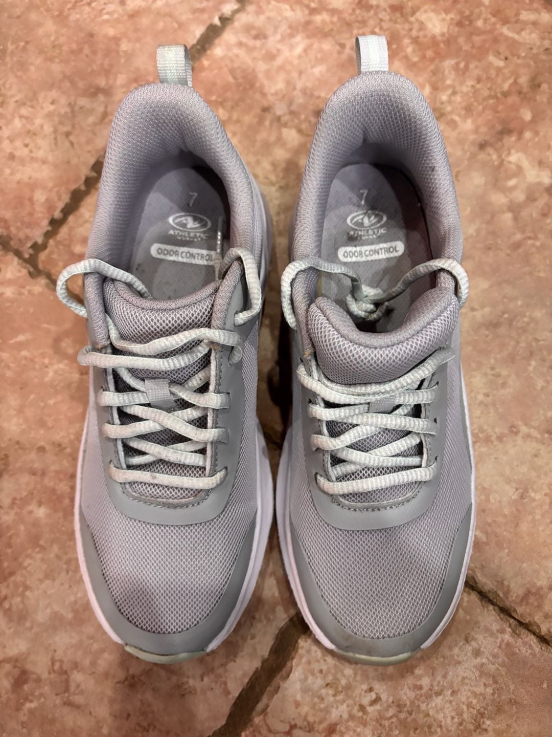 Athletic Works Lifestyle Mesh Jogger Sneakers Size 7 Gray 4