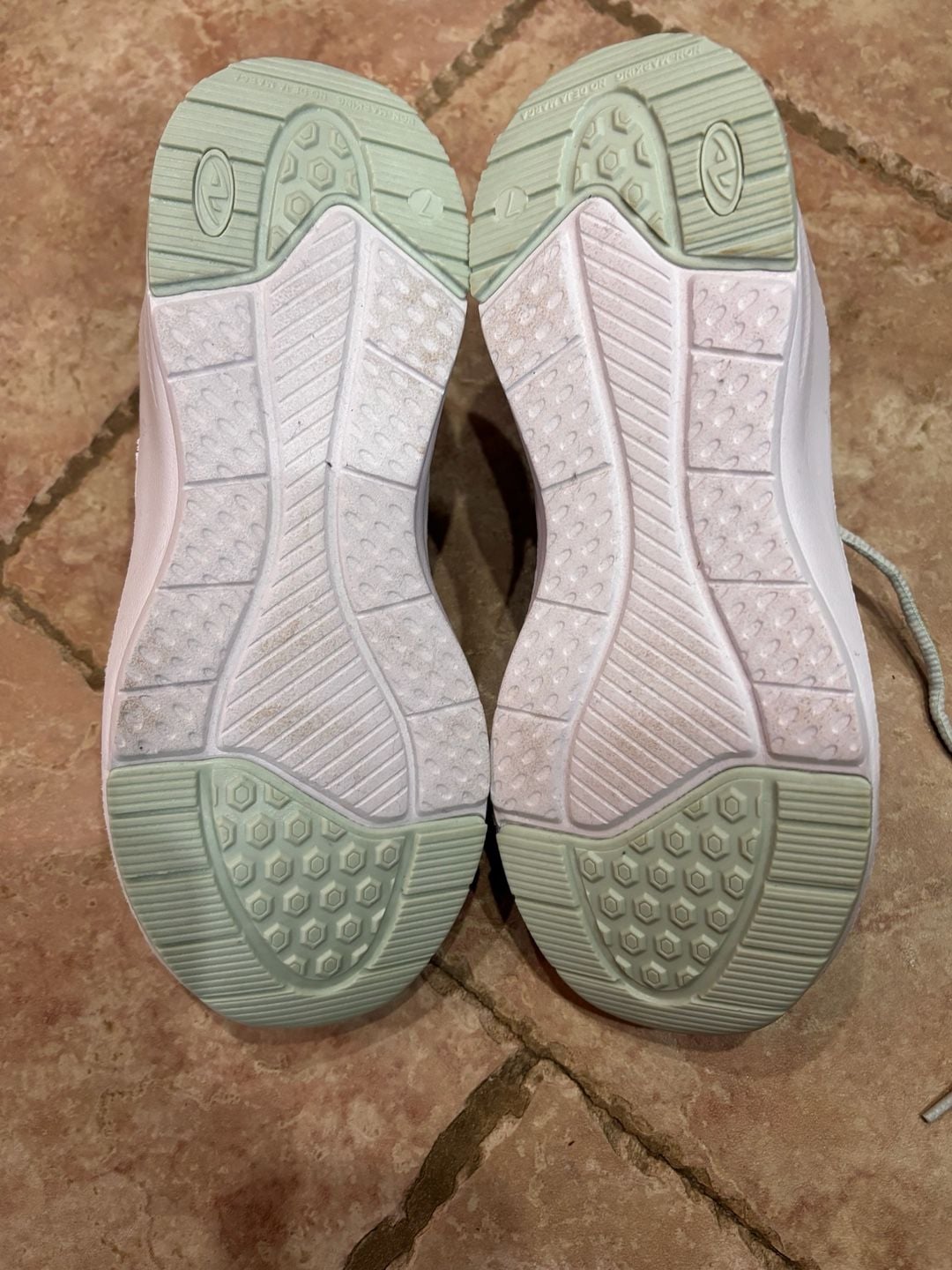 Athletic Works Lifestyle Mesh Jogger Sneakers Size 7 Gray 6