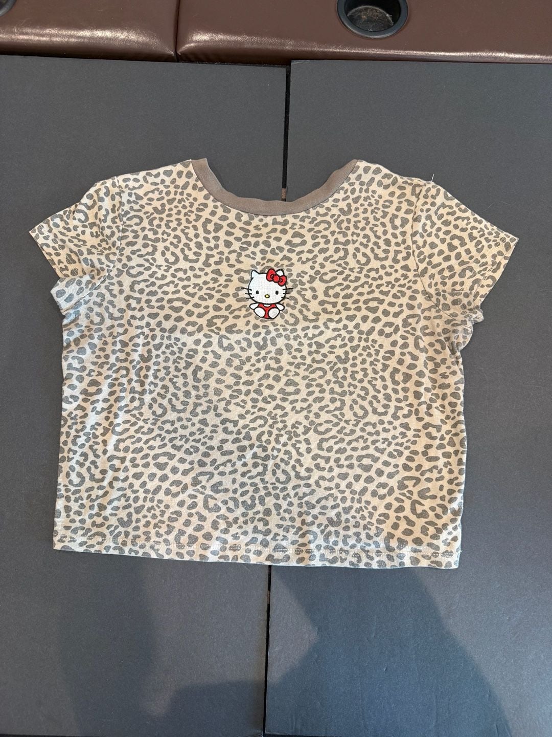 Hello Kitty Leopard Crop Top Size M 2
