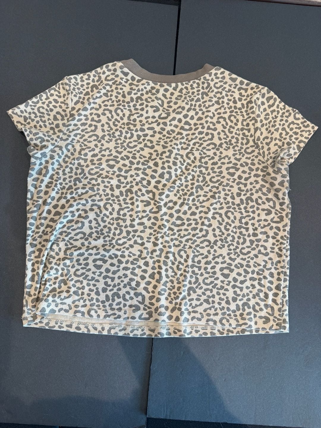 Hello Kitty Leopard Crop Top Size M 3