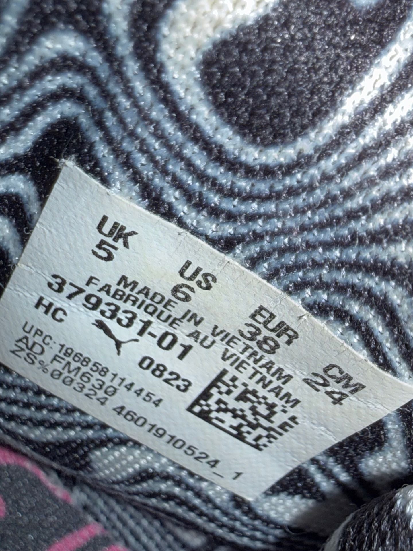 Puma MB.03 x Dexter's Laboratory Size 6Y Basketball Shoes 6