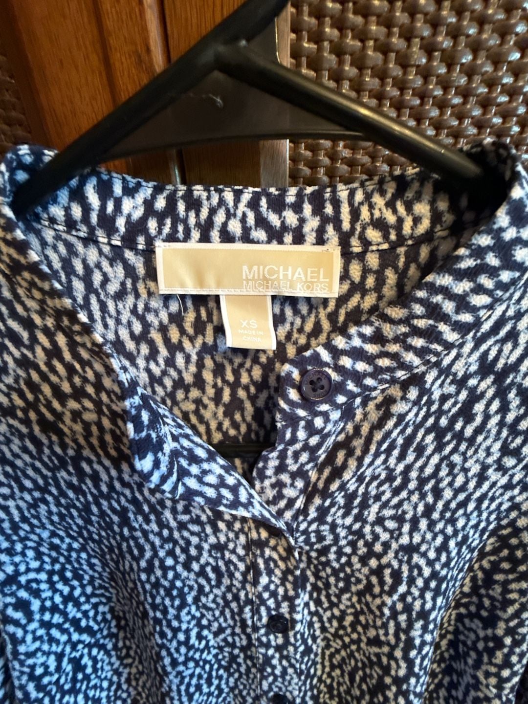 Michael Michael Kors Blouse Size XS Blue White Printed Bell Sleeve Top 3