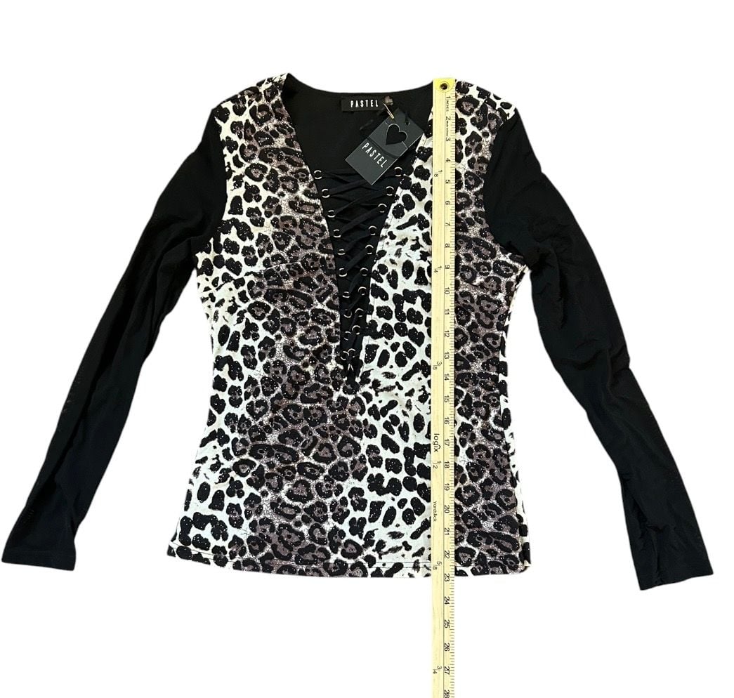 NWT Pastel Leopard Lace-Up Top Size M Black Animal Print Y2K 6