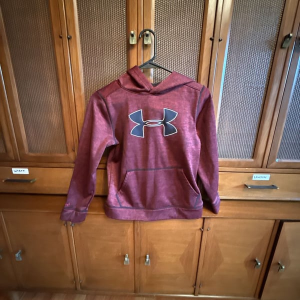 Under Armour Fleece Hoodie Size YMD Maroon
