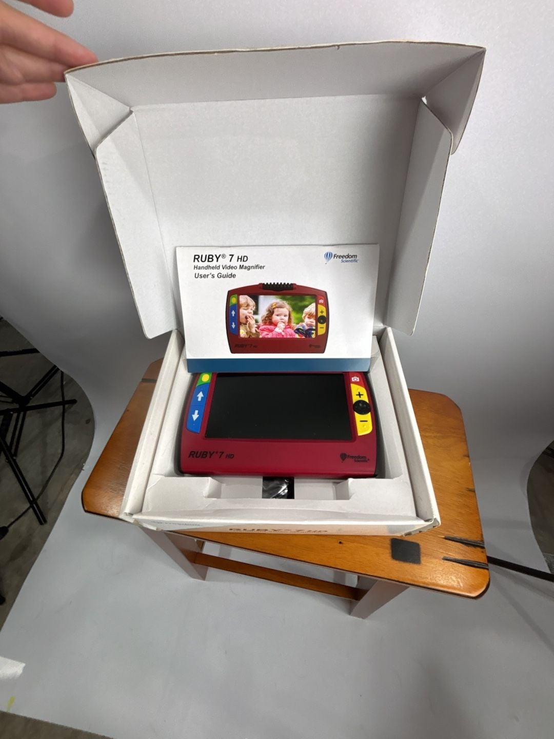 Freedom Scientific Ruby 7 HD Handheld Video Magnifier 4