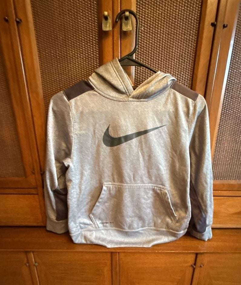 Nike Therma-Fit Hoodie Size M Gray Black Pullover Sweatshirt 2
