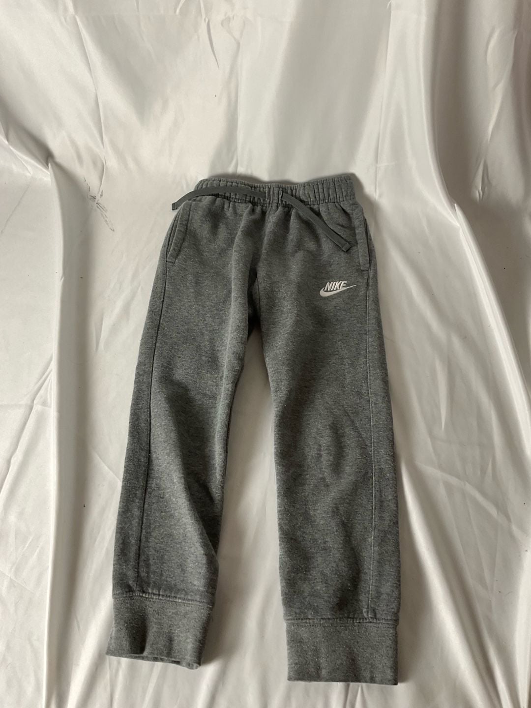 Nike Kids Club Fleece Sweatpants Size 7 2