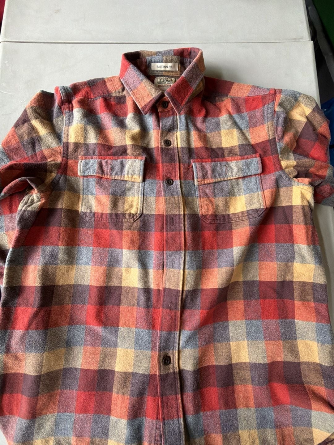 L.L. Bean Chamois Cloth Shirt Size L-Reg Traditional Fit Red Plaid Plaid 2