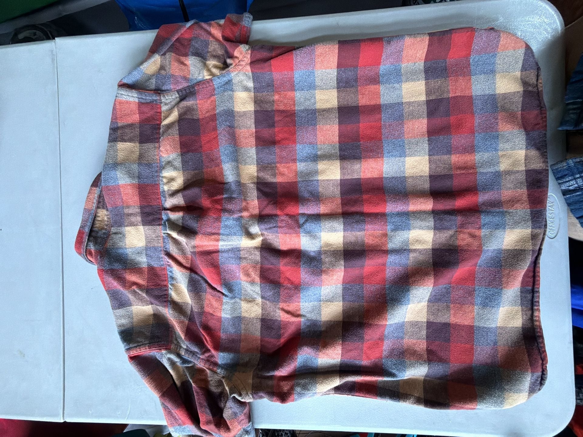 L.L. Bean Chamois Cloth Shirt Size L-Reg Traditional Fit Red Plaid Plaid 6