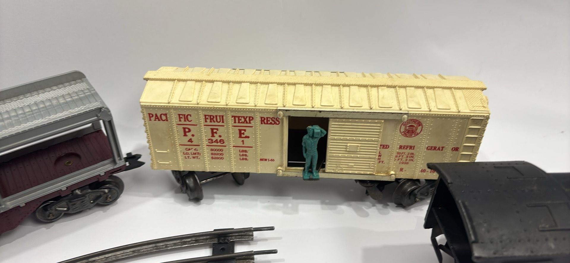 Marx Vintage O Gauge Electric Train Set With Locomotive And Track 3
