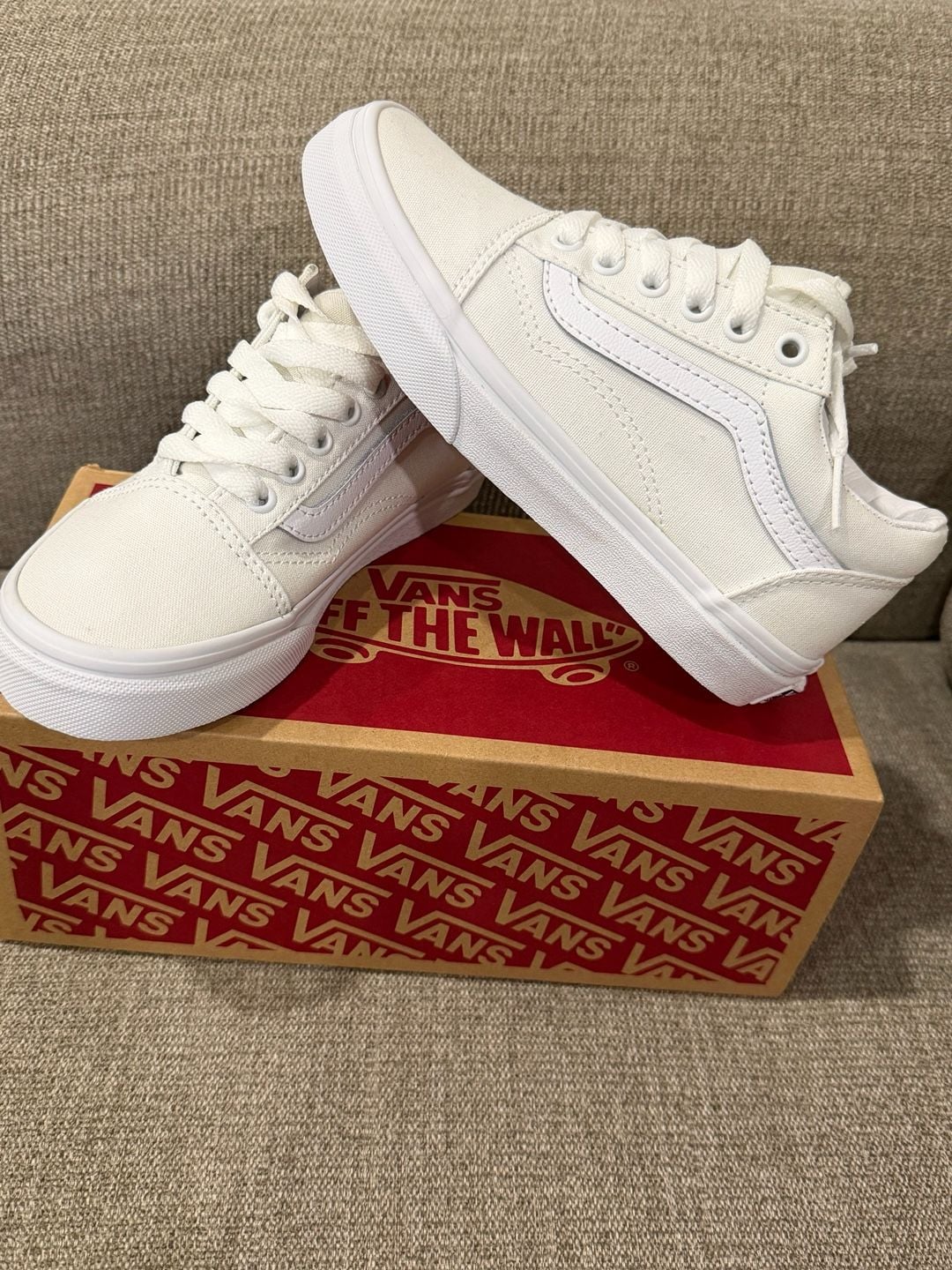 Vans Old Skool Kids Size 1.5 True White Canvas 2