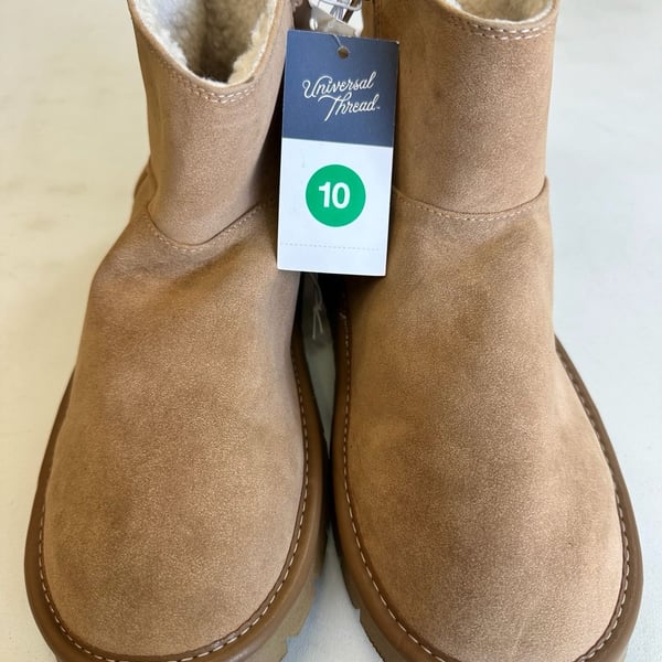 Universal Thread Short Boots Size 10 Tan Suede