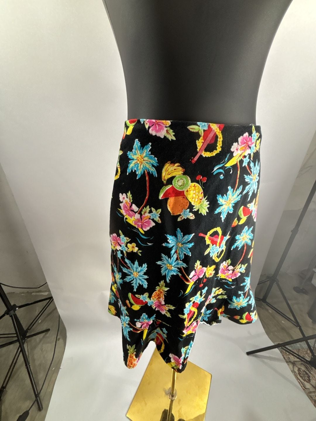 Bamboo Traders Tropical Fruit Print Ruffle Hem Skirt Size 6 Black 2