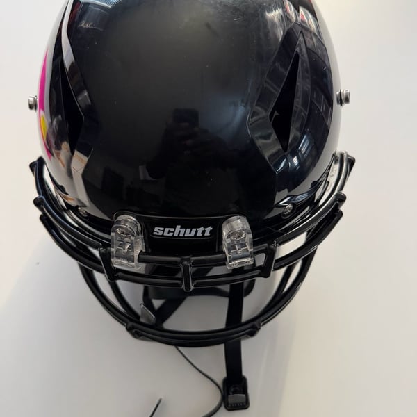 Schutt Youth Vengeance A11 2.0 Football Helmet Size Small Black
