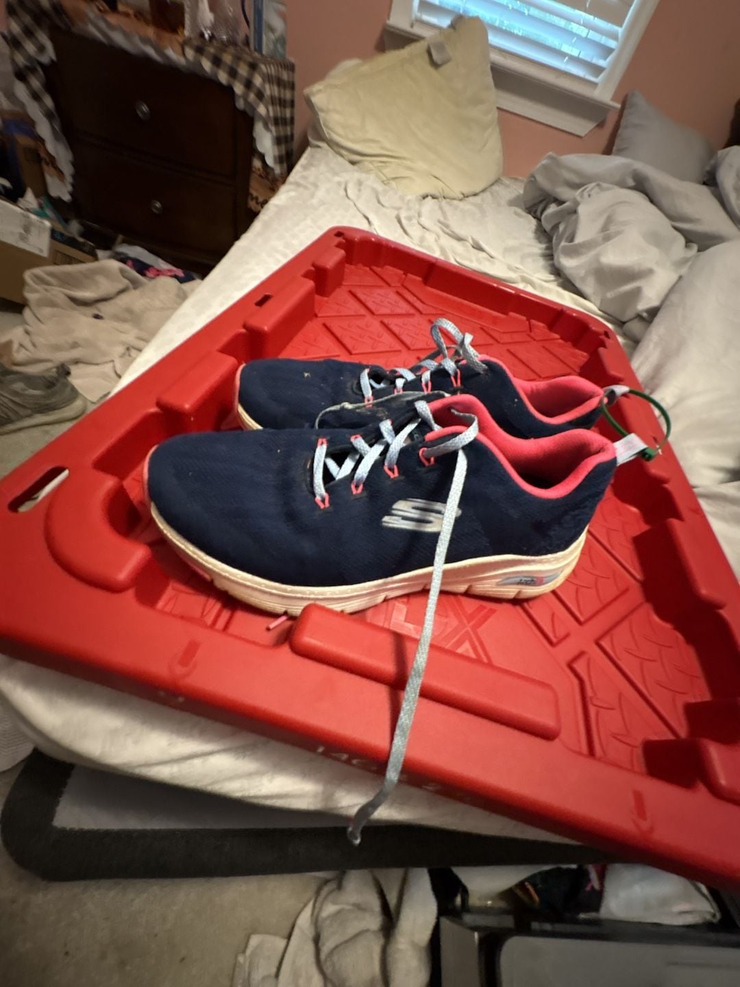 Skechers Arch Fit Comfy Wave Navy Hot Pink Sneakers 2