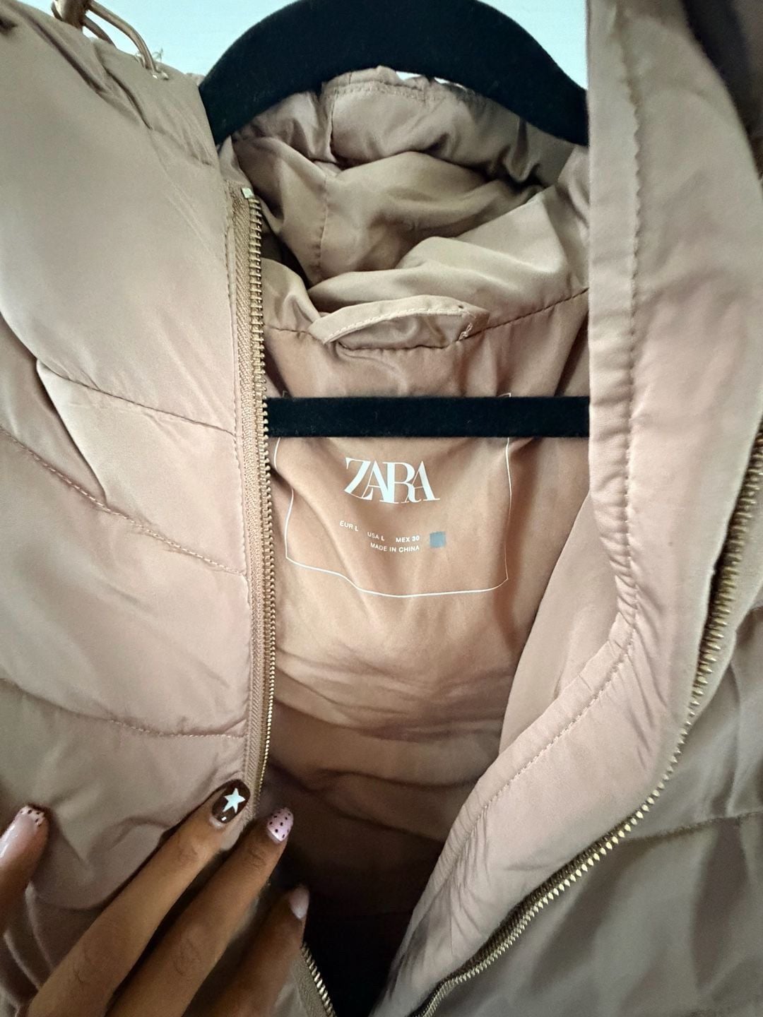 Zara Hooded Puffer Vest Size L Beige Quilted Sleeveless 3