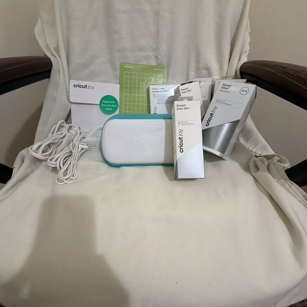 Cricut Joy Machine Bundle with Vinyl and Accessories
