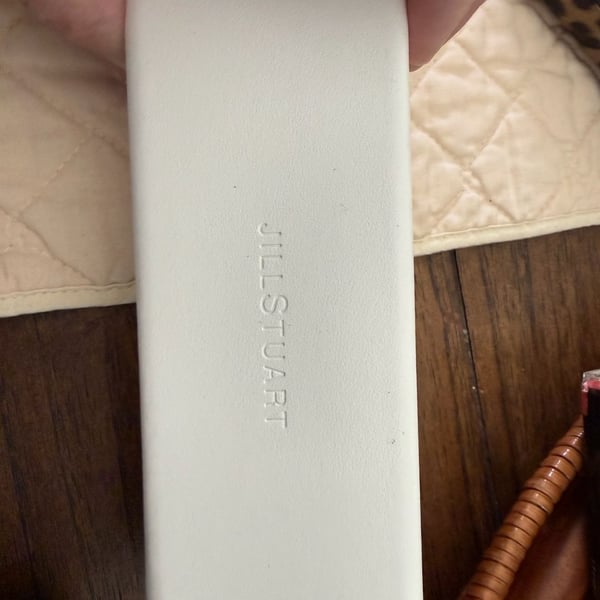 Jill Stuart White Hard Clamshell Eyeglasses Sunglasses Case
