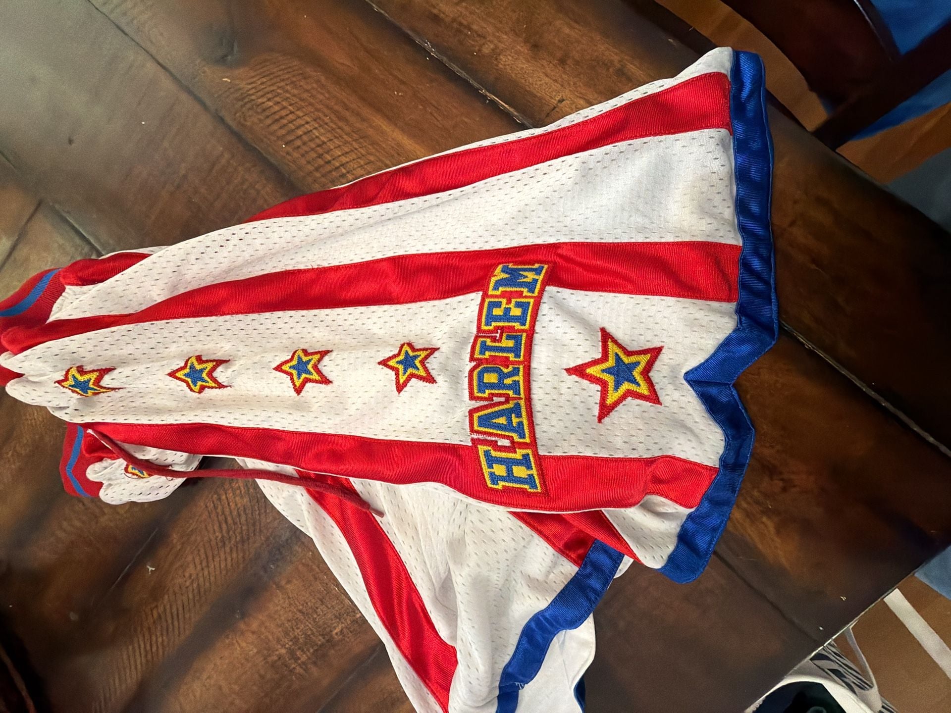 Harlem Globetrotters Basketball Shorts Size M Red White Blue Striped Stars 6