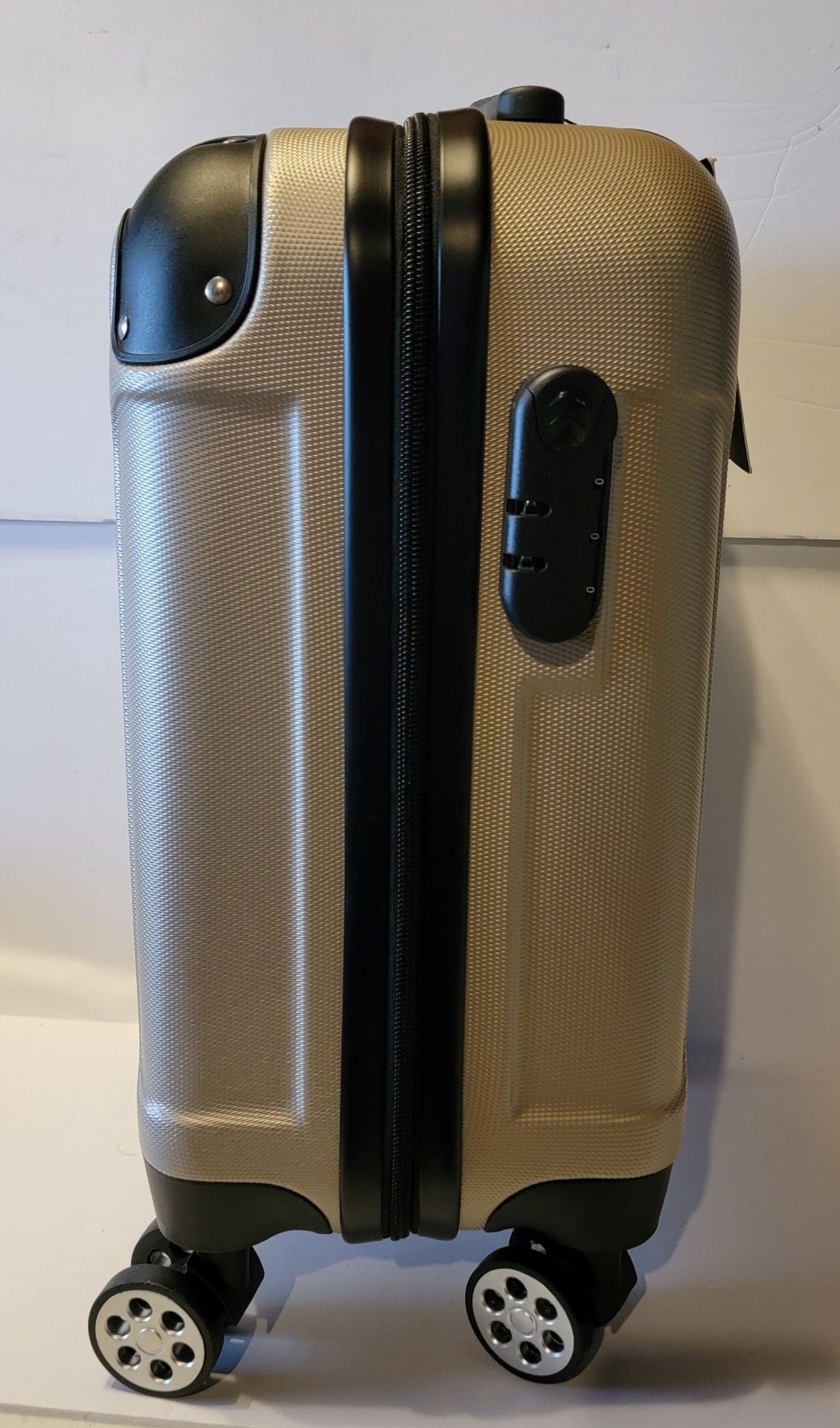 Lugg 20 Inch Skywander Lightweight Travel Cabin Bag Carry On Suitcase 7