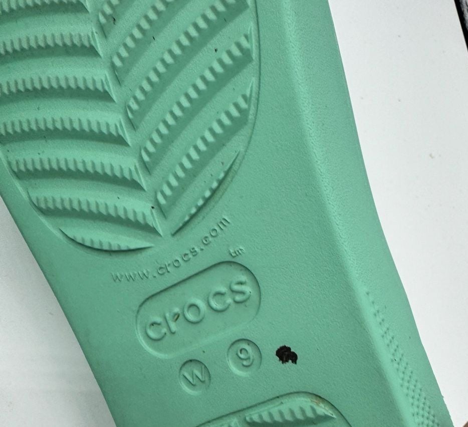 Crocs Classic Platform Slide Size W9 Green Sandals 6