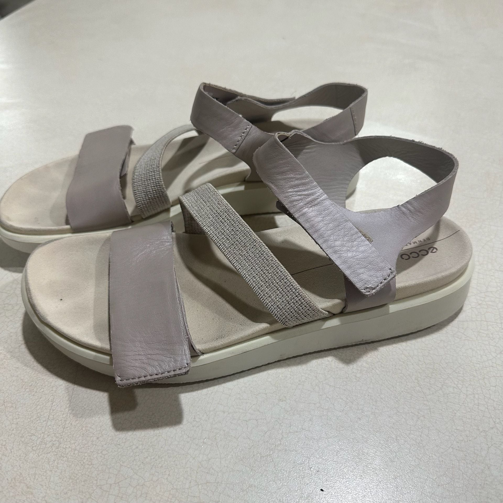 ECCO FLOWT W SANDAL WITH TWO-TONE STRAP AND DOUBLE TEAR LEATHER FOOTBED 5