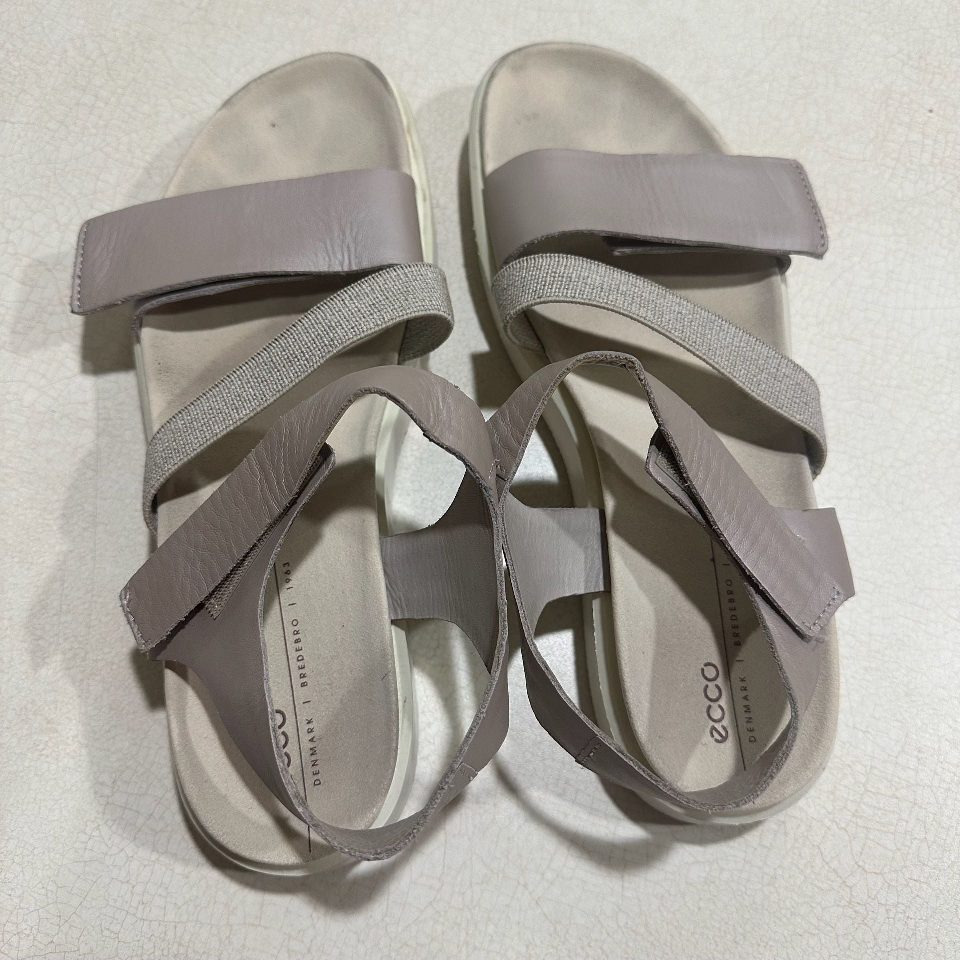 ECCO FLOWT W SANDAL WITH TWO-TONE STRAP AND DOUBLE TEAR LEATHER FOOTBED 6