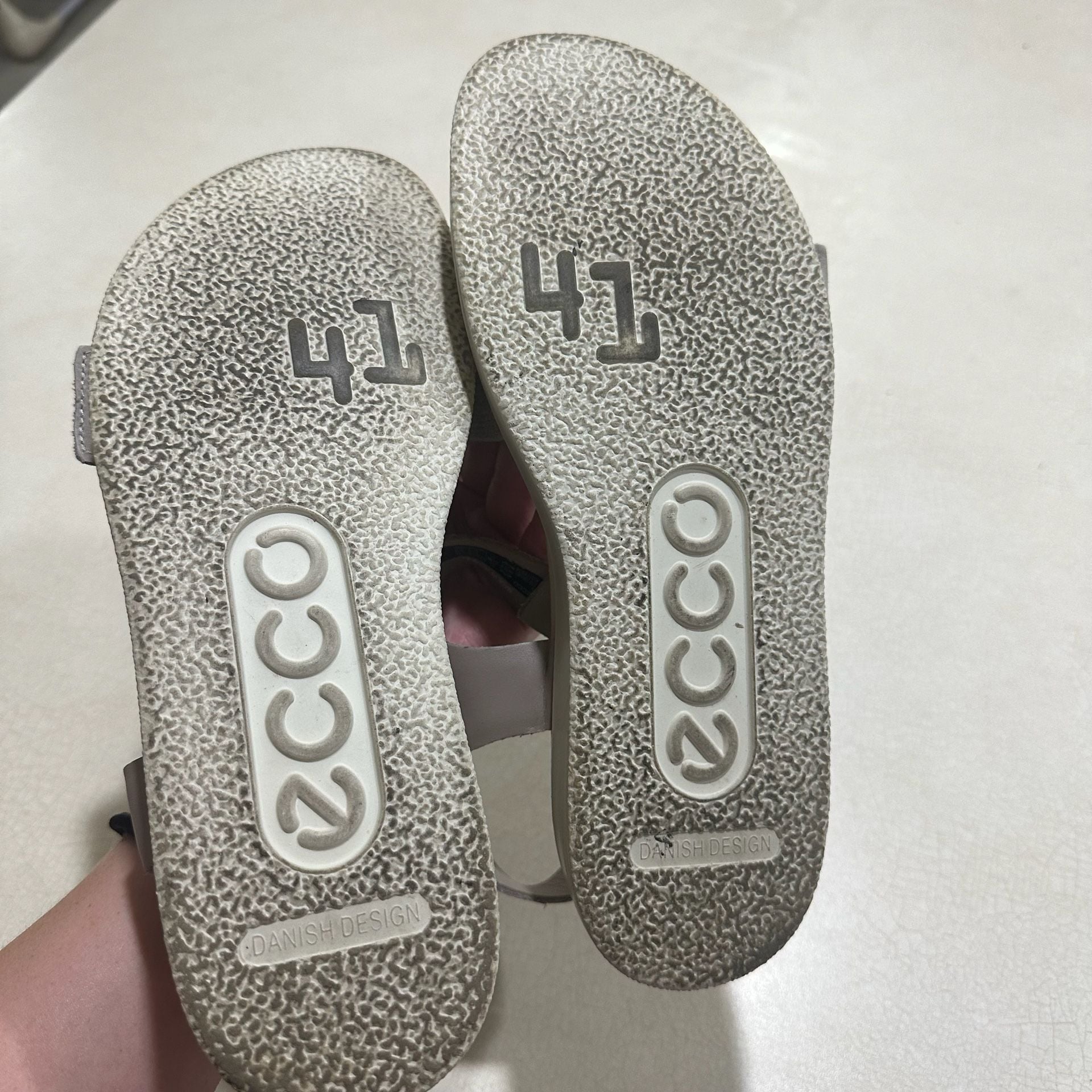 ECCO FLOWT W SANDAL WITH TWO-TONE STRAP AND DOUBLE TEAR LEATHER FOOTBED 12