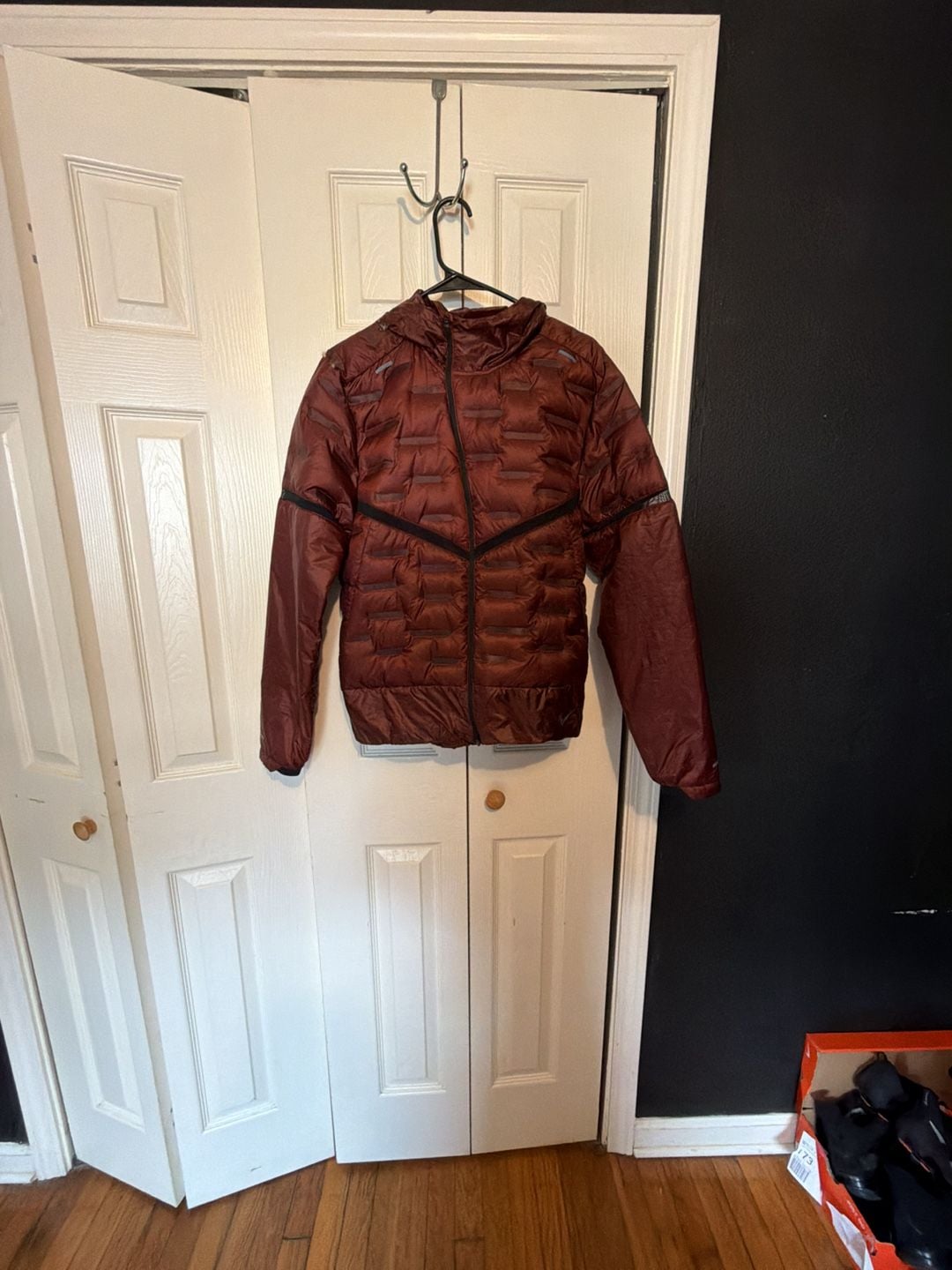 Nike Aeroloft Running Jacket Size S Burgundy Goose Down 2