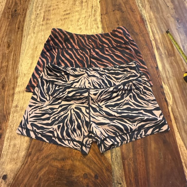 2 I A B 5-Inch No-Ride Activewear Shorts Size 8 Tiger Print animal print 