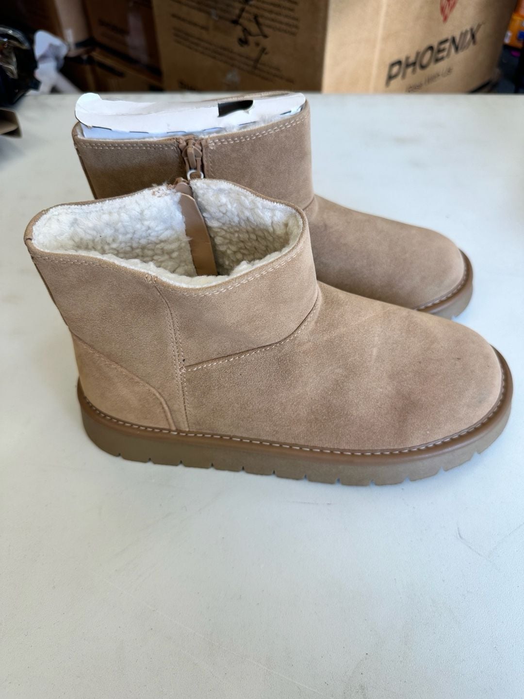 Universal Thread May Ankle Boots Size 7 Tan Suede 8