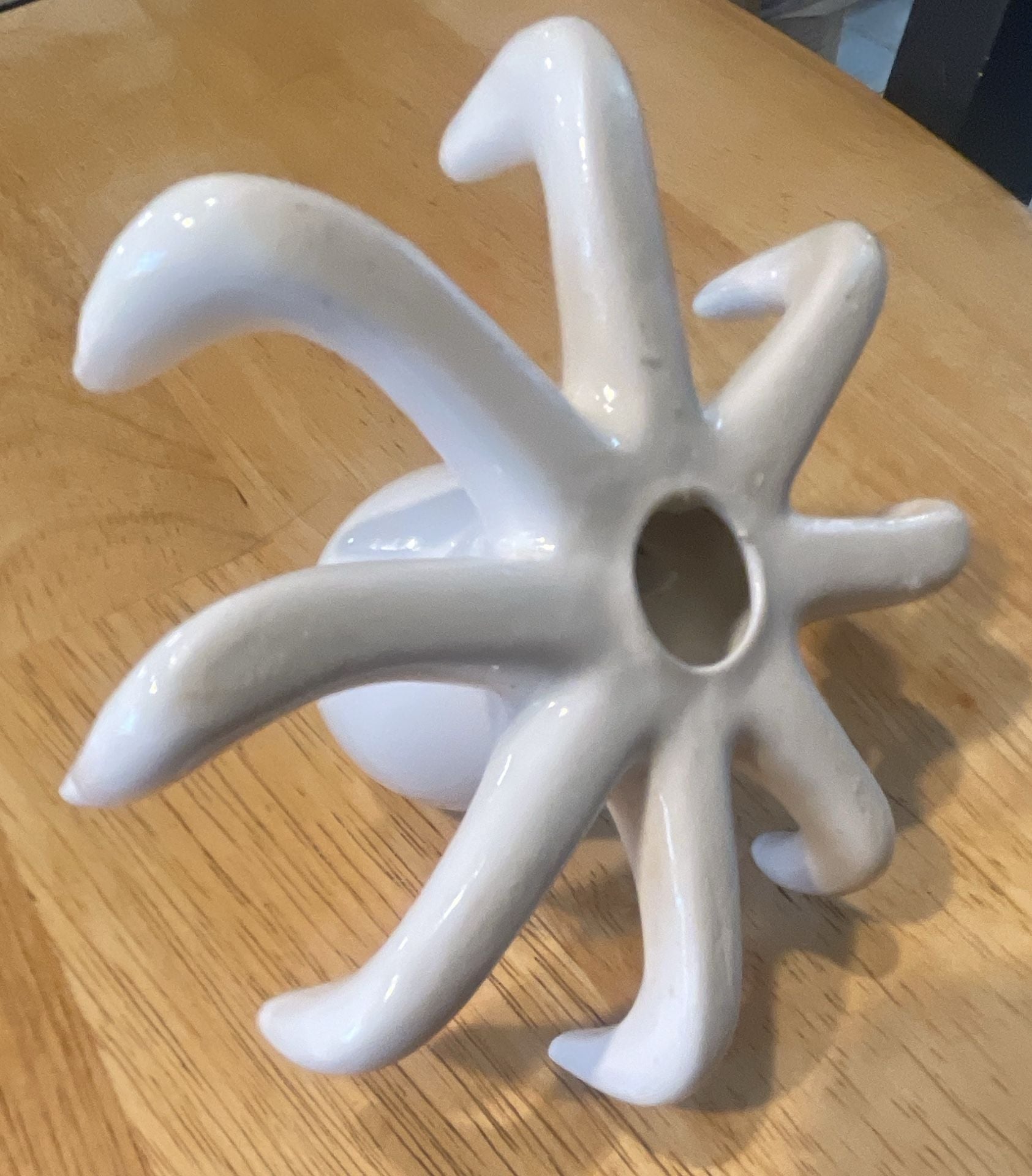 Urban Trends Collection Ceramic Octopus Figurine White Glossy Ring Holder 3