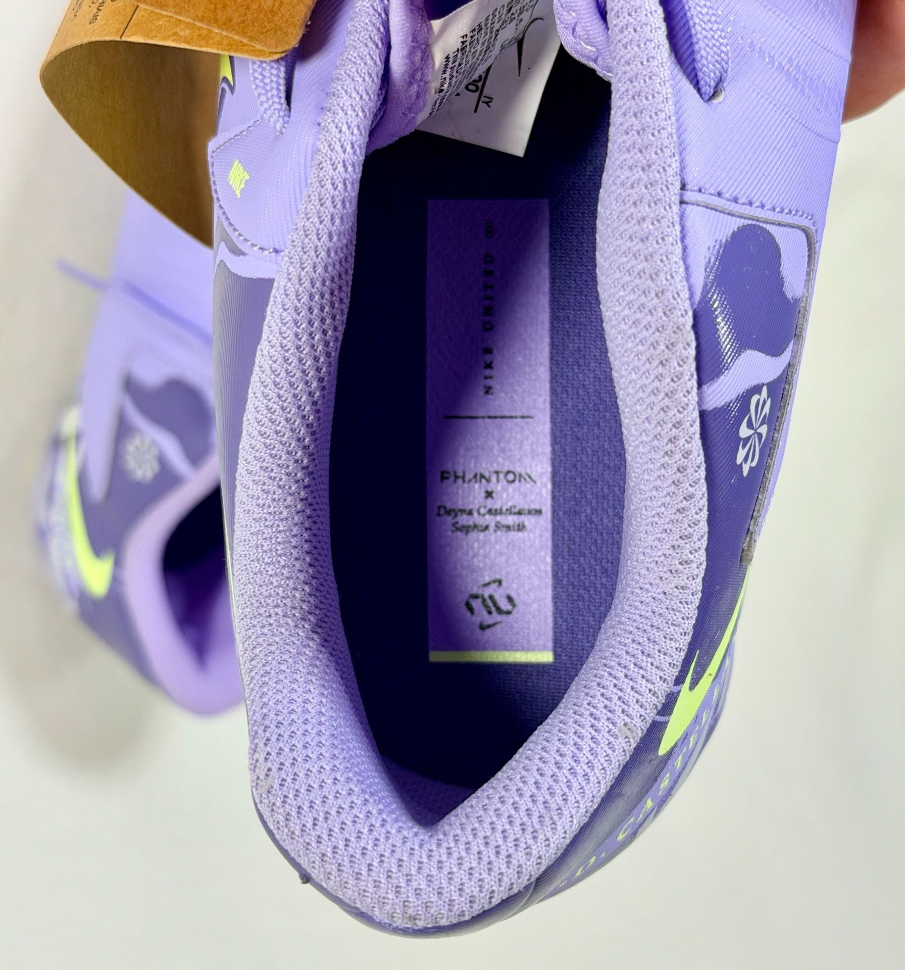 Nike Phantom GX II Academy FG/MG Soccer Cleats Size 6Youth Purple 6