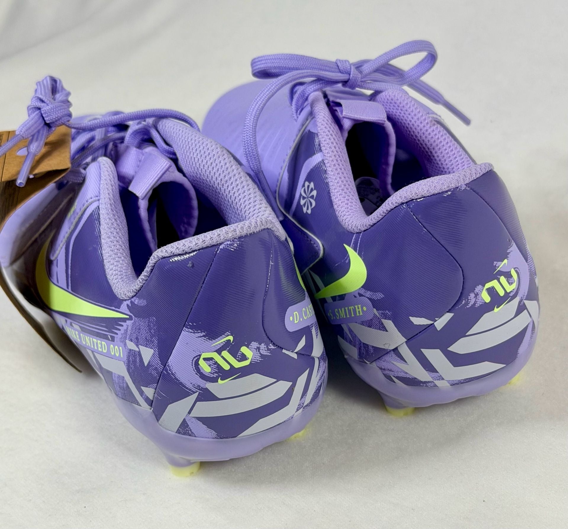 Nike Phantom GX II Academy FG/MG Soccer Cleats Size 6Youth Purple 10