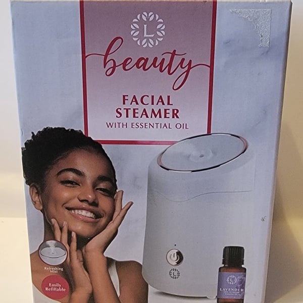 Elle Beauty Facial Steamer With Essential Oil White