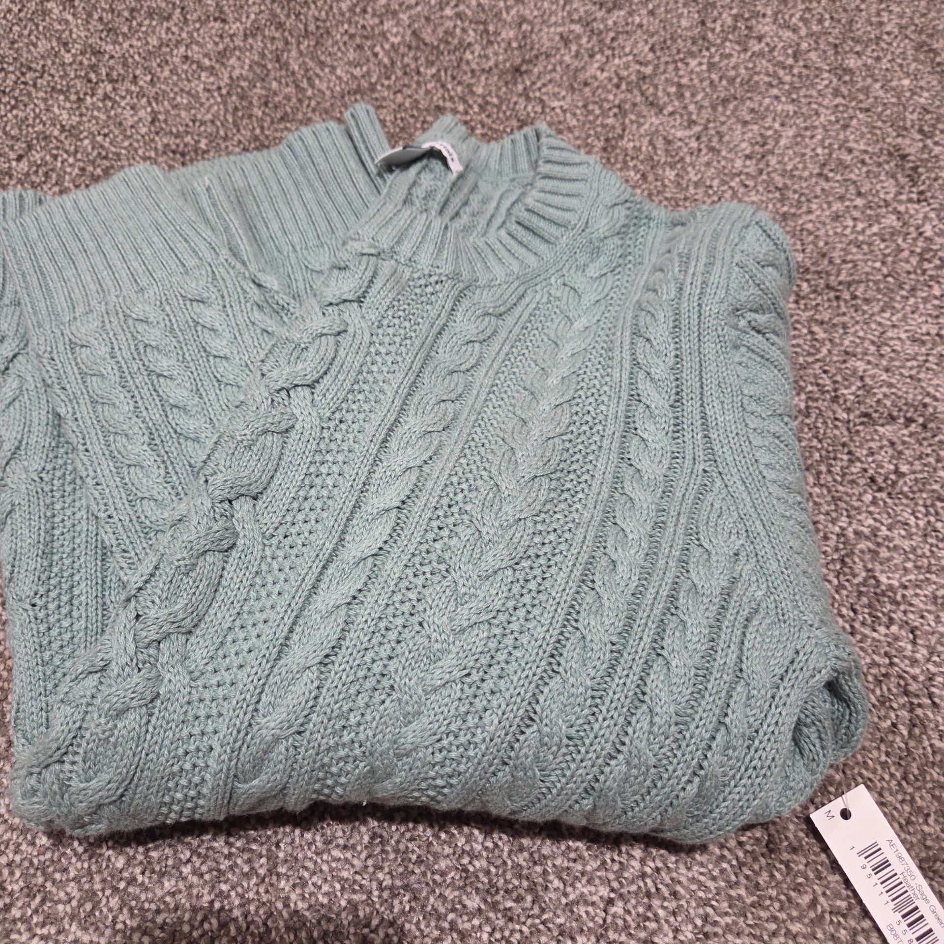 Amazon Essentials Fisherman Cable Crewneck Sweater Size M Sage Green 10