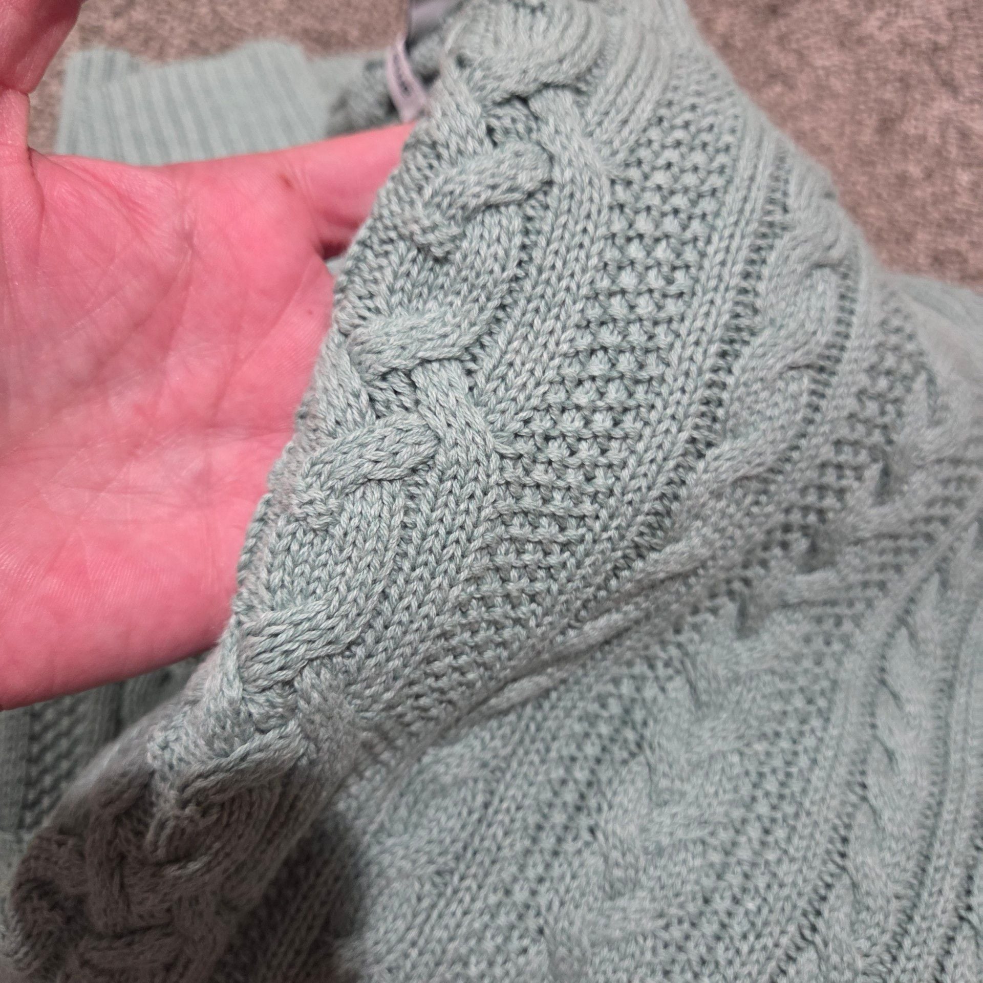 Amazon Essentials Fisherman Cable Crewneck Sweater Size M Sage Green 11
